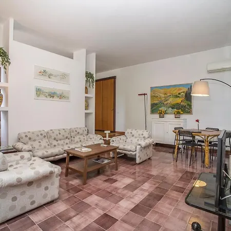 Villa Costanza