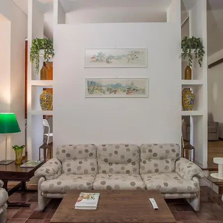 Villa Costanza *